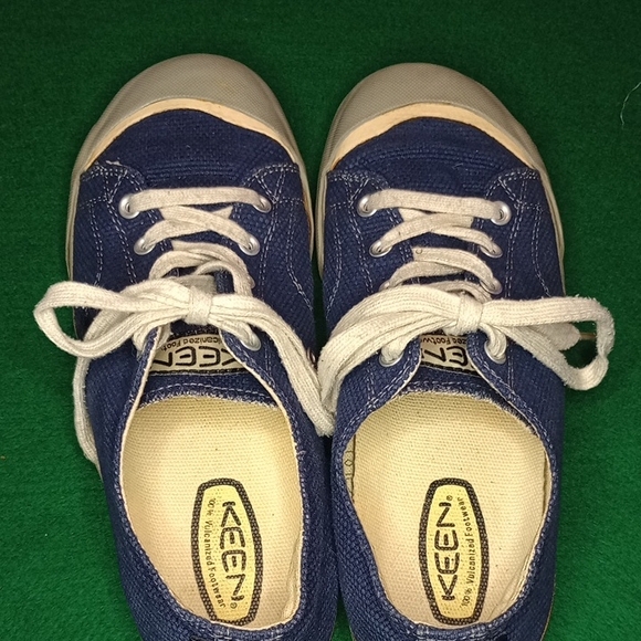 Keen Women's Navy and Cream Sneakers - Picture 1 of 5
